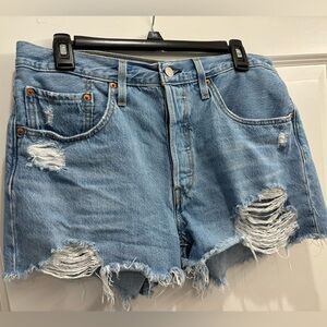 Levi 501 shorts size 30